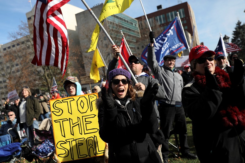 2020-11-14T174430Z_1_LYNXMPEGAD0EO_RTROPTP_4_USA-ELECTION-PROTEST.JPG