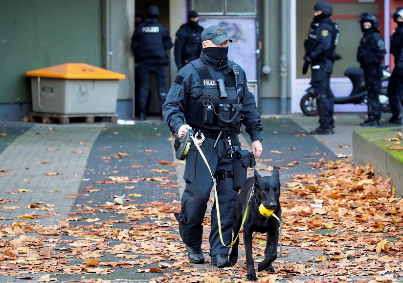 2020-11-17T083208Z_1_LYNXMPEGAG0FO_RTROPTP_4_GERMANY-ROBBERY-ARRESTS.JPG