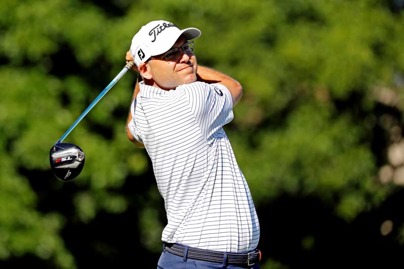 2020-11-17T190849Z_1_LYNXMPEGAG1M6_RTROPTP_4_HEALTH-CORONAVIRUS-GOLF.JPG