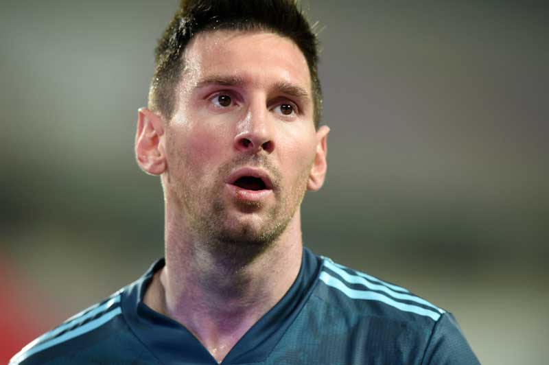 2020-11-19T063215Z_1_LYNXMPEGAI0CG_RTROPTP_4_SOCCER-WORLDCUP-PER-ARG-REPORT.JPG