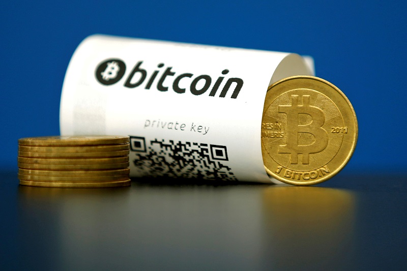2020-11-24T074203Z_2_LYNXMPEGAN092_RTROPTP_4_CRYPTO-CURRENCIES-BITCOIN.JPG