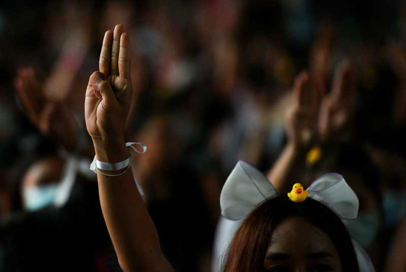 2020-11-24T122949Z_1_LYNXMPEGAN0VS_RTROPTP_4_THAILAND-PROTESTS.JPG