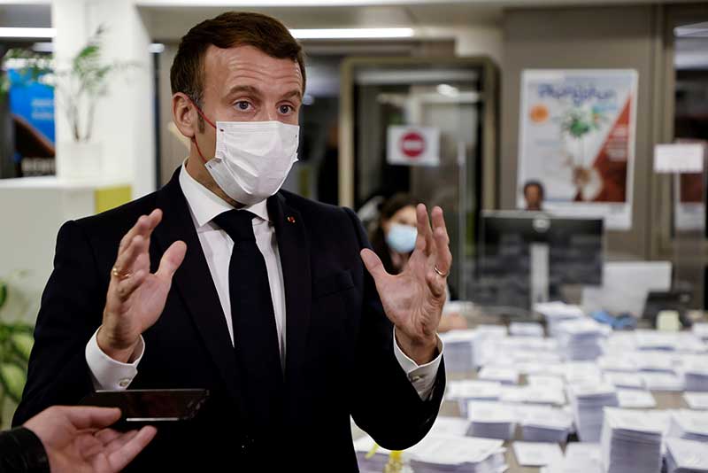 2020-11-24T205438Z_1_LYNXMPEGAN1MC_RTROPTP_4_HEALTH-CORONAVIRUS-FRANCE-MACRON-EASING.JPG