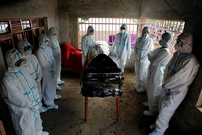 2020-11-25T223316Z_4_LYNXMPEGAO1HU_RTROPTP_4_HEALTH-CORONAVIRUS-GLOBAL-CASES.JPG