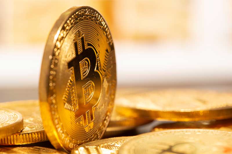 2020-11-26T035531Z_1_LYNXMPEGAP03Z_RTROPTP_4_CRYPTO-CURRENCIES.JPG