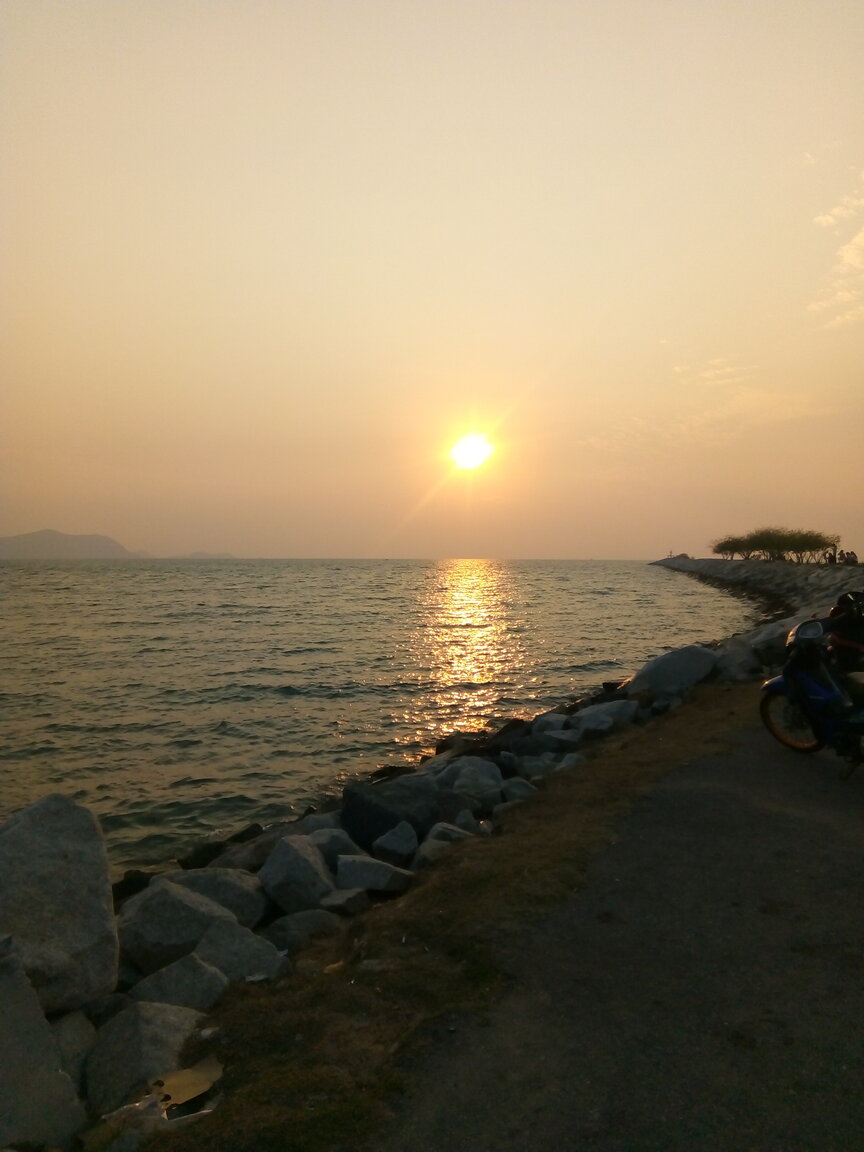 BAN AMPHUR BEACH d.jpg