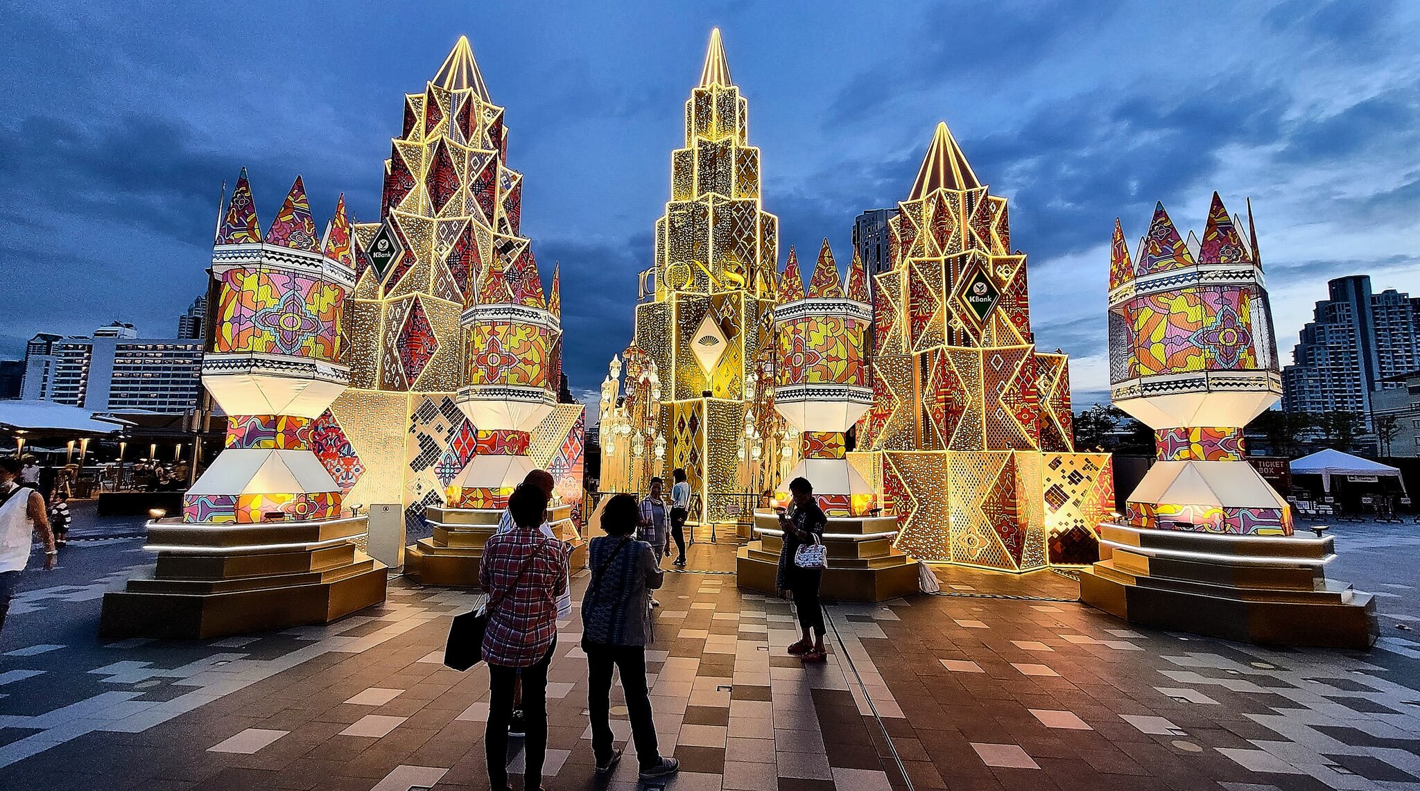 3 Loy Krathong at Icon Siam.jpg