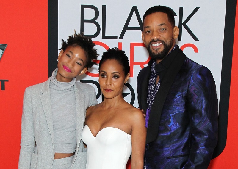 Willow-Smith-Jada-Pinkett-Smith-Will-Smith-1200x857.jpg