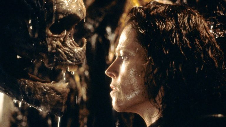alien-main.jpg.3d46ba01bb68e6b0b2815ecf16dc672c.jpg