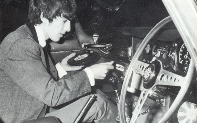 george-harrison.jpg.dbb8dc23bec0604f8f9bf77ee75f1791.jpg