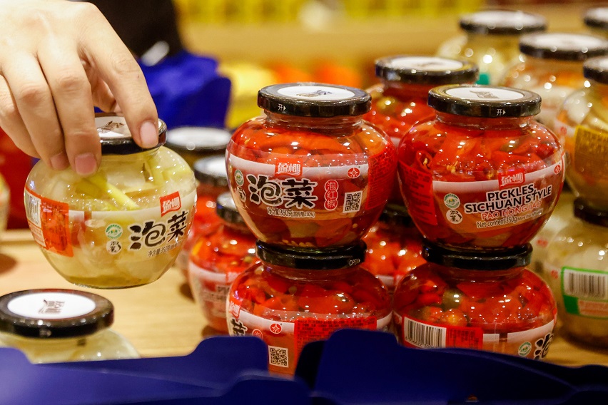 2020-12-01T064522Z_1_LYNXMPEGB0252_RTROPTP_4_SOUTHKOREA-CHINA-KIMCHI.JPG
