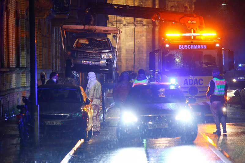 2020-12-01T174425Z_1_LYNXMPEGB03BQ_RTROPTP_4_GERMANY-CRIME-CRASH.JPG