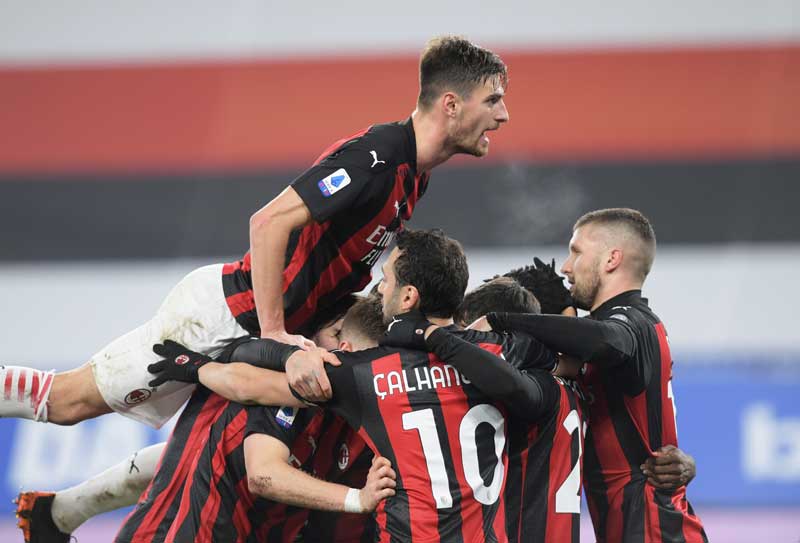2020-12-06T215436Z_1_LYNXMPEGB50K0_RTROPTP_4_SOCCER-ITALY-SAM-MIL-REPORT.JPG