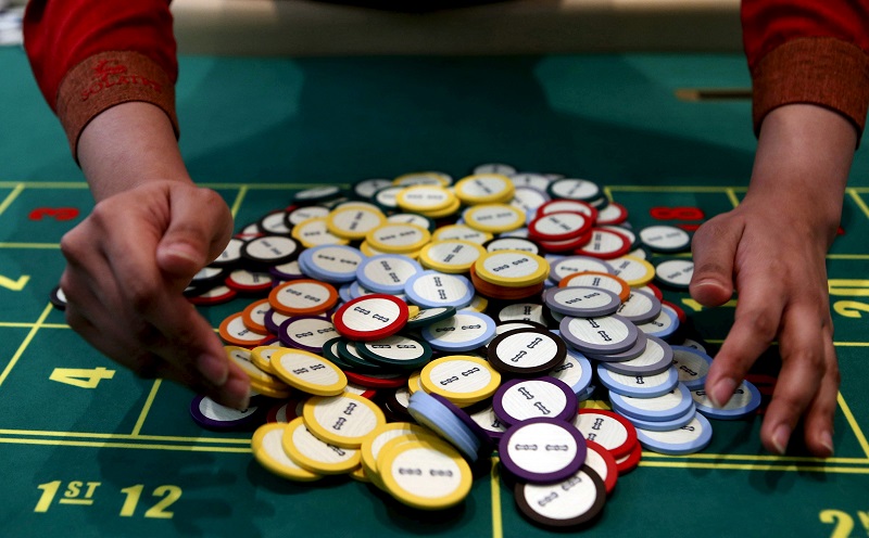 2020-12-09T094439Z_1_LYNXMPEGB80K3_RTROPTP_4_PHILIPPINES-GAMBLING-WIDERIMAGE.JPG