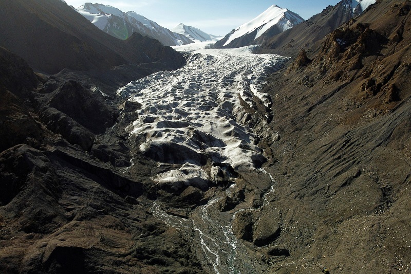 2020-12-09T100520Z_1_LYNXMPEGB80LF_RTROPTP_4_CLIMATE-CHANGE-EMISSIONS.JPG