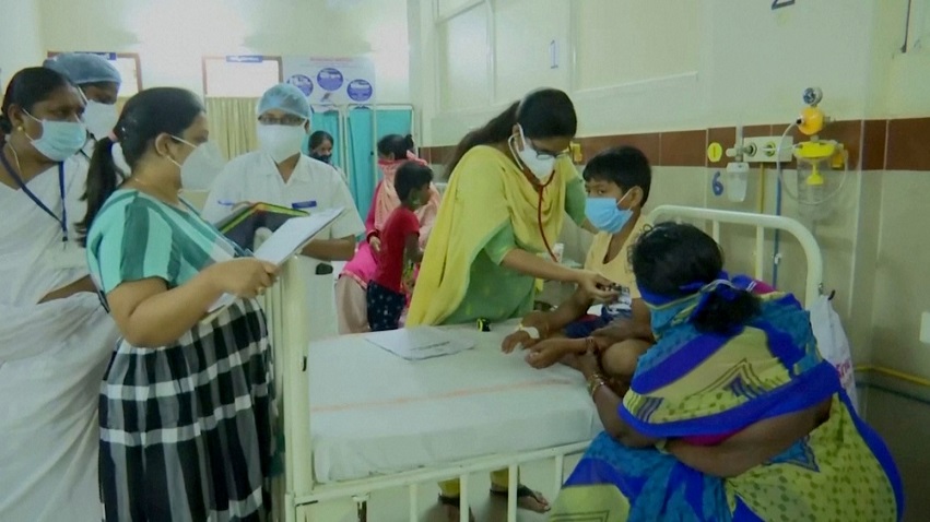 2020-12-10T095540Z_1_LYNXMPEGB90H4_RTROPTP_4_INDIA-INFECTION.JPG