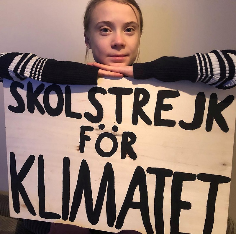 2020-12-11T125030Z_2_LYNXMPEGBA0RA_RTROPTP_4_CLIMATE-CHANGE-GRETA.JPG