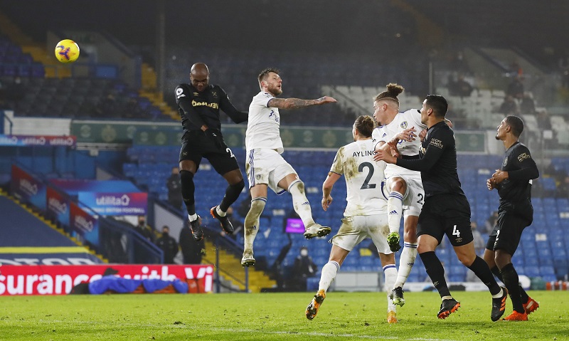 2020-12-11T221821Z_1_LYNXMPEGBA1J6_RTROPTP_4_SOCCER-ENGLAND-LEE-WHU-REPORT.JPG