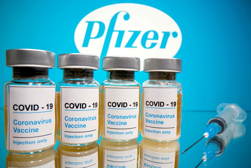 2020-12-12T024506Z_1_LYNXMPEGBB01C_RTROPTP_4_HEALTH-CORONAVIRUS-VACCINES-PFIZER-BRITAIN.JPG