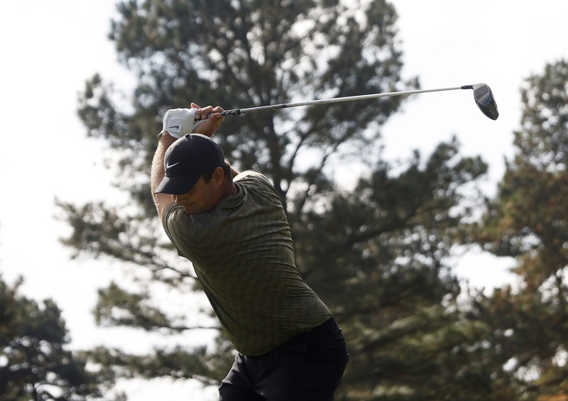 2020-12-12T143253Z_1_LYNXMPEGBB09J_RTROPTP_4_GOLF-MASTERS.JPG