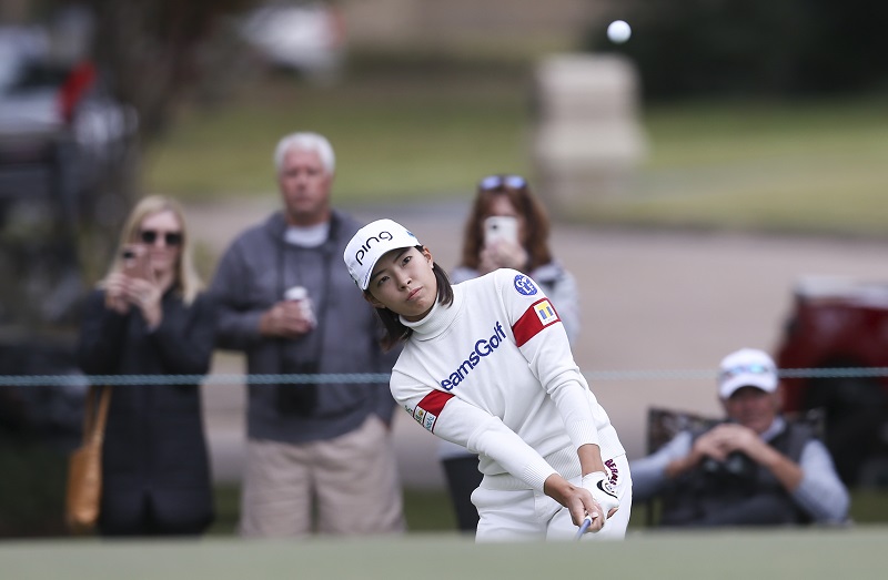 2020-12-13T002136Z_1_LYNXMPEGBC00I_RTROPTP_4_GOLF.JPG