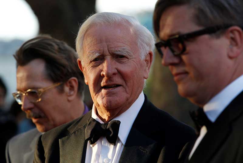 2020-12-13T224427Z_1_LYNXMPEGBC0J7_RTROPTP_4_PEOPLE-JOHN-LE-CARRE.JPG