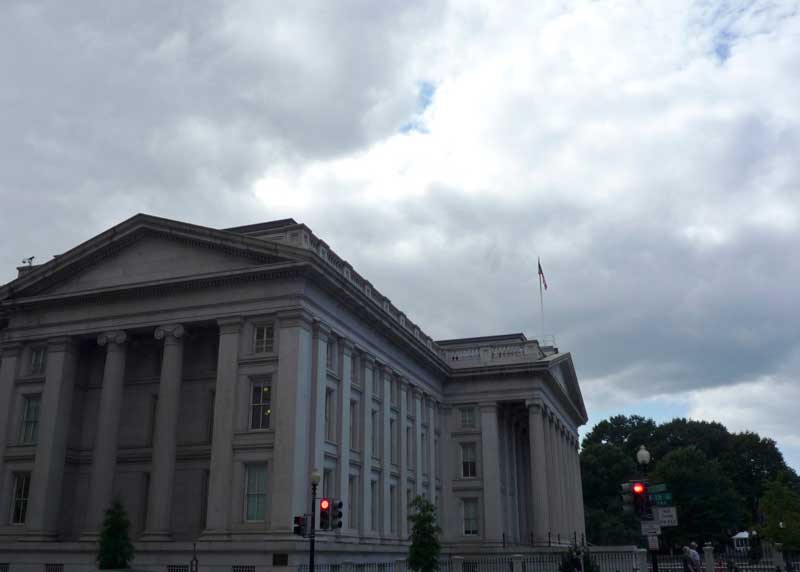 2020-12-14T021211Z_2_LYNXMPEGBC0FK_RTROPTP_4_FINANCIAL-BAILOUT.JPG