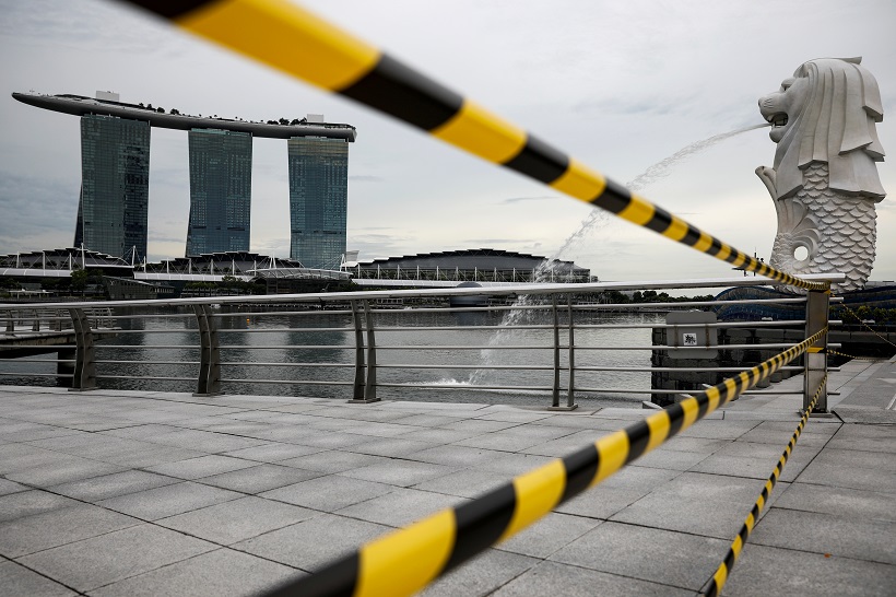 2020-12-15T093621Z_1_LYNXMPEGBE0J5_RTROPTP_4_HEALTH-CORONAVIRUS-SINGAPORE-TRAVEL.JPG