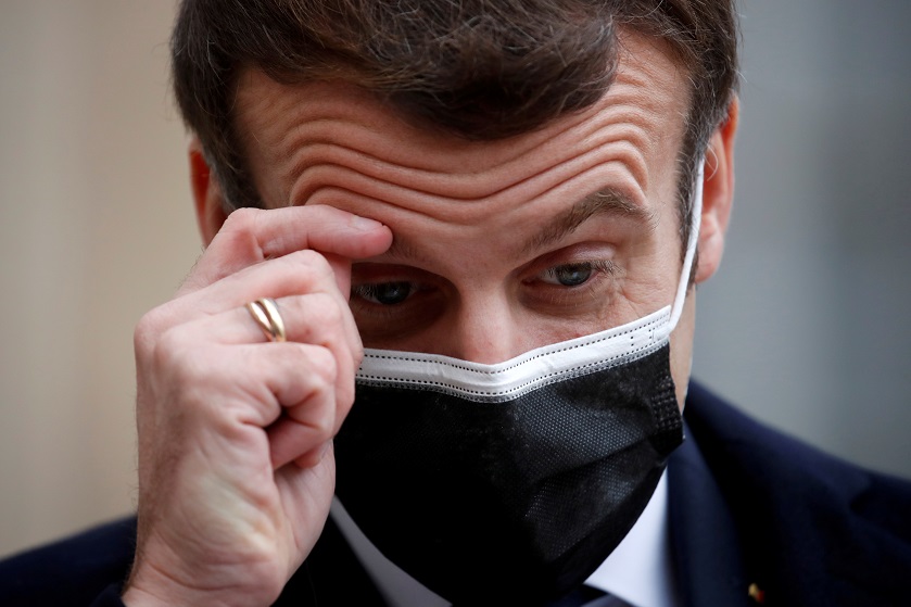 2020-12-17T093905Z_1_LYNXMPEGBG0NL_RTROPTP_4_HEALTH-CORONAVIRUS-MACRON.JPG
