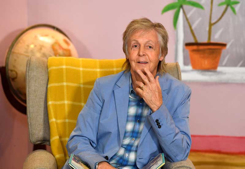 2020-12-18T074648Z_1_LYNXMPEGBH0FY_RTROPTP_4_MUSIC-PAULMCCARTNEY-BOOK.JPG