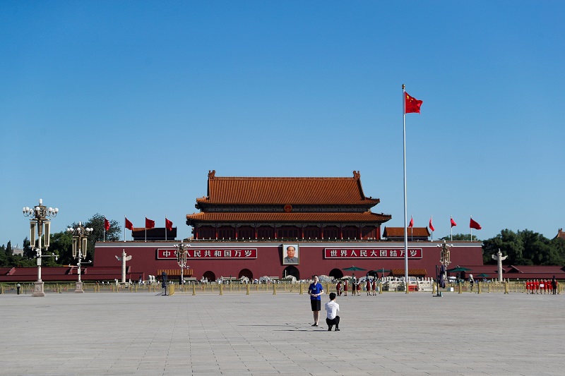 2020-12-19T024901Z_1_LYNXMPEGBI02M_RTROPTP_4_HEALTH-CORONAVIRUS-CHINA-AWARDS.JPG