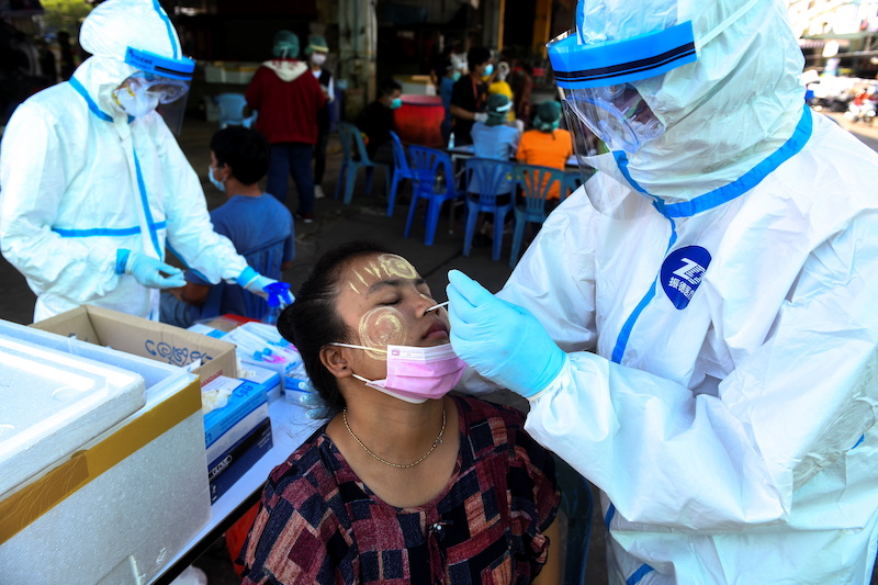 2020-12-19T151338Z_1_LYNXMPEGBI0BK_RTROPTP_4_HEALTH-CORONAVIRUS-THAILAND.JPG