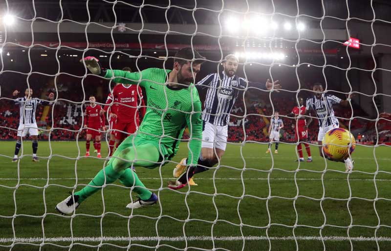 2020-12-27T184242Z_1_LYNXMPEGBQ0BE_RTROPTP_4_SOCCER-ENGLAND-LIV-WBA-REPORT.JPG