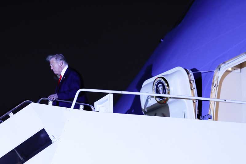 2020-12-27T184749Z_1_LYNXMPEGBQ0BU_RTROPTP_4_USA-TRUMP.JPG