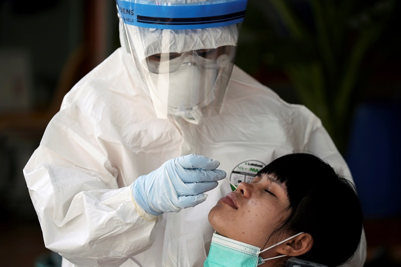 2020-12-29T115134Z_1_LYNXMPEGBS0IB_RTROPTP_4_HEALTH-CORONAVIRUS-THAILAND.JPG