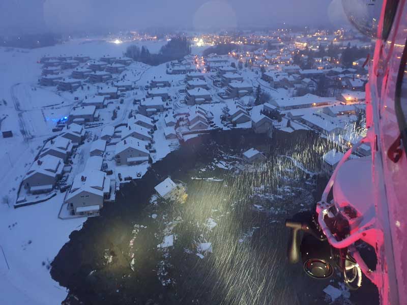 2020-12-30T120826Z_2_LYNXMPEGBT0NG_RTROPTP_4_NORWAY-LANDSLIDE.JPG