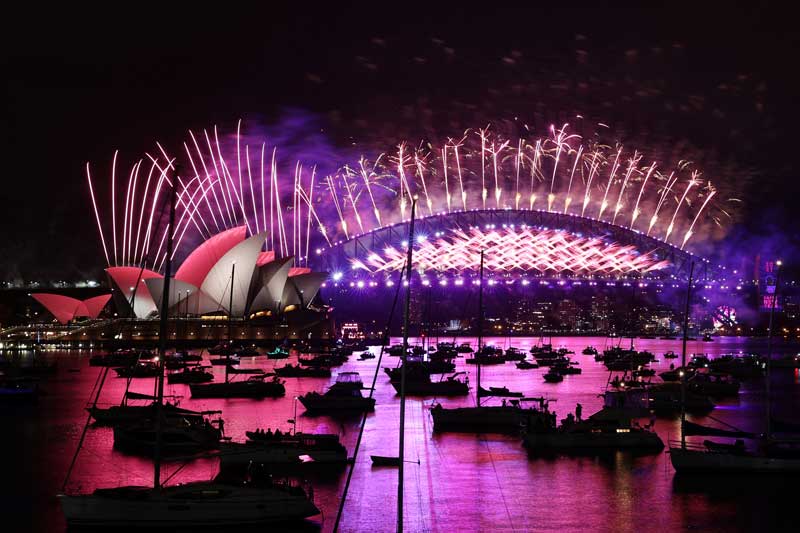 2020-12-31T133812Z_1_LYNXMPEGBU0LJ_RTROPTP_4_HEALTH-CORONAVIRUS-NEWYEAR-AUSTRALIA.JPG