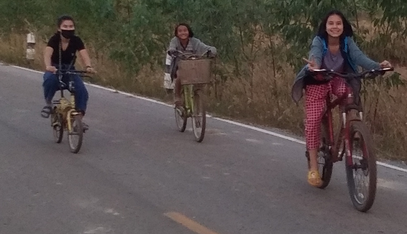 1058513906_bikers05.png.d1ccf74f32ada460d341bb80132304ba.png