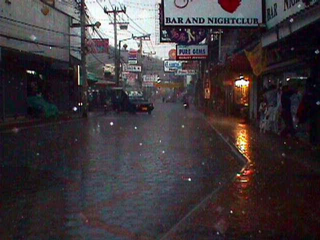 1802646086_Rainshower.jpg.cb0e054aad6ccb2e753ca4e69dabbb11.jpg