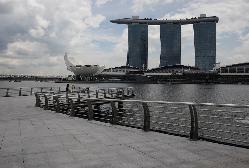 2021-01-04T075553Z_1_LYNXMPEH030BT_RTROPTP_4_HEALTH-CORONAVIRUS-SINGAPORE.JPG