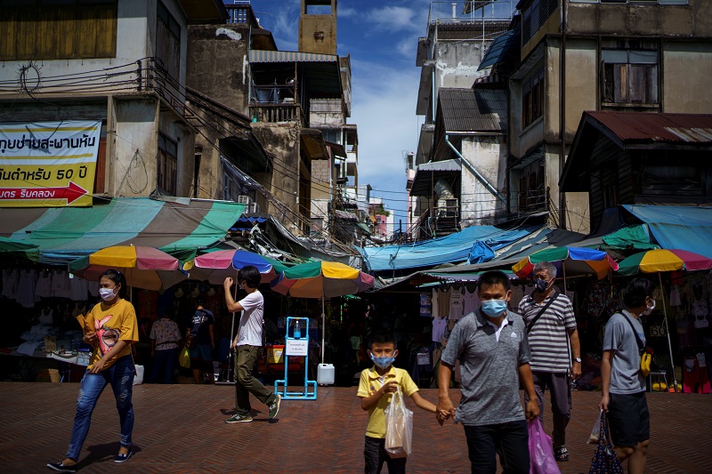 2021-01-07T035410Z_1_LYNXMPEH0608X_RTROPTP_4_THAILAND-ECONOMY.JPG