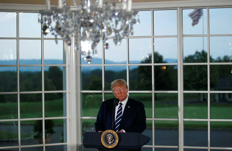 2021-01-11T033255Z_1_LYNXMPEH0A044_RTROPTP_4_USA-TRUMP.JPG