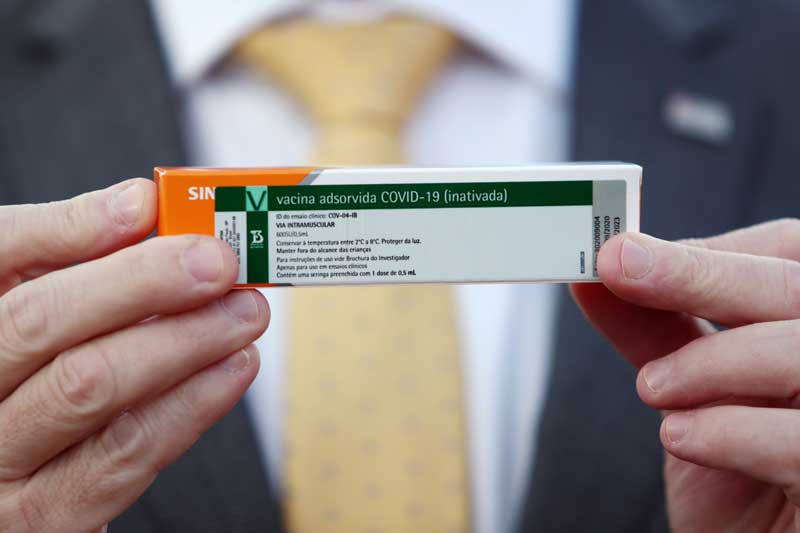 2021-01-11T112139Z_1_LYNXMPEH0A0MG_RTROPTP_4_HEALTH-CORONAVIRUS-BRAZIL-VACCINE.JPG