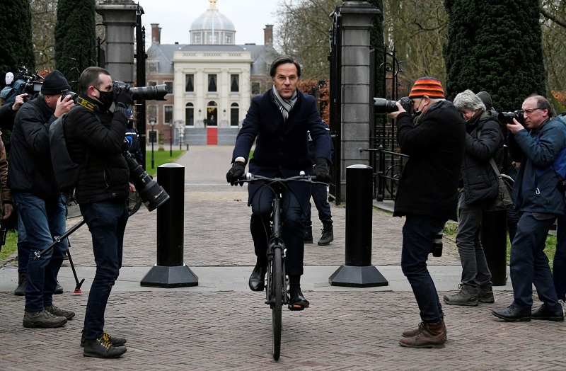 2021-01-15T155935Z_1_LYNXMPEH0E132_RTROPTP_4_NETHERLANDS-POLITICS.JPG