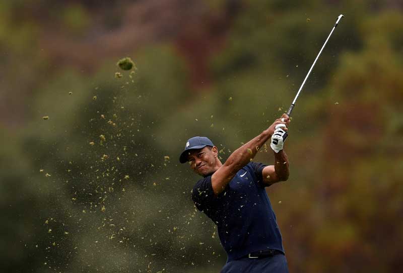 2021-01-19T223418Z_1_LYNXMPEH0I1O1_RTROPTP_4_GOLF-WOODS.JPG
