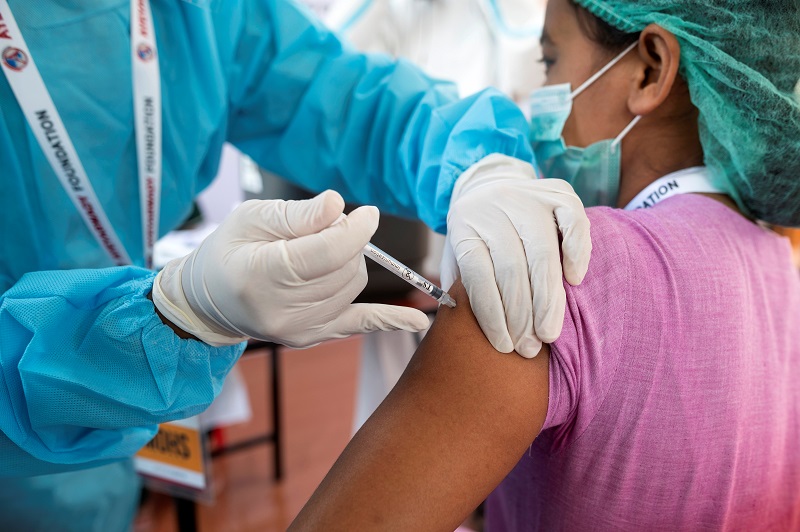 2021-01-27T095321Z_3_LYNXMPEH0Q0CZ_RTROPTP_4_HEALTH-CORONAVIRUS-MYANMAR-VACCINE.JPG