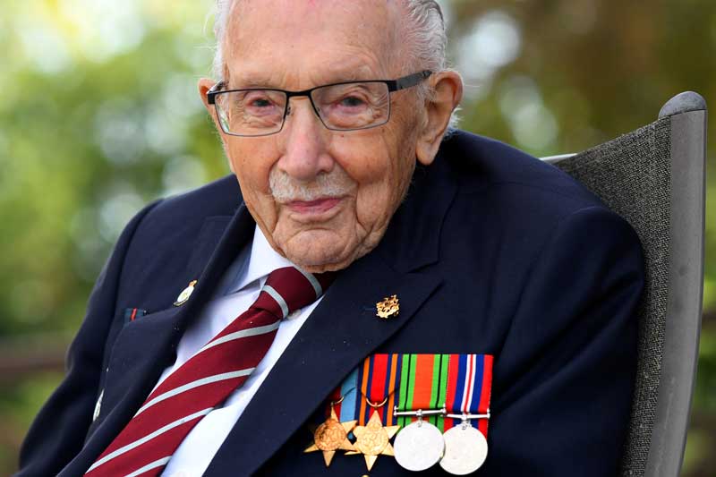 2021-01-31T173220Z_1_LYNXMPEH0U0F9_RTROPTP_4_HEALTH-CORONAVIRUS-BRITAIN-CAPTAINTOM.JPG