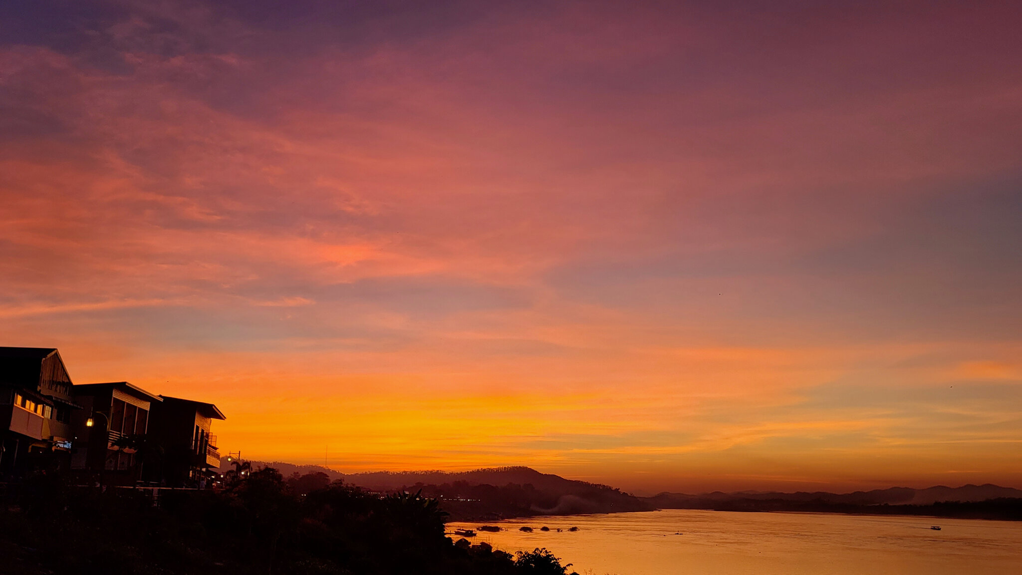 Sunset, Mekong River.jpg