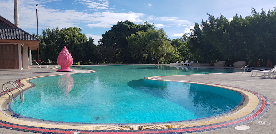 SWIMMING POOL.jpg