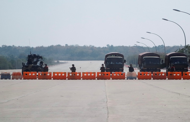 2021-02-01T072642Z_1_LYNXMPEH100YD_RTROPTP_4_MYANMAR-POLITICS.JPG